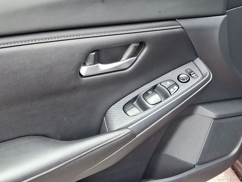 Used 2022 Nissan Sentra SV w/ All-Weather Package FWD image 27