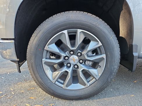 New 2026 Chevrolet Silverado 1500 LT w/ LPO, Dark Essentials Package image 9