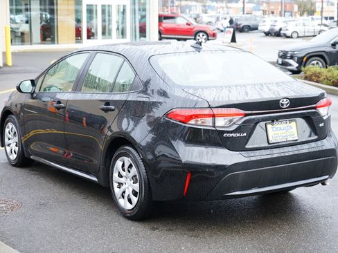 Used 2020 Toyota Corolla LE image 5