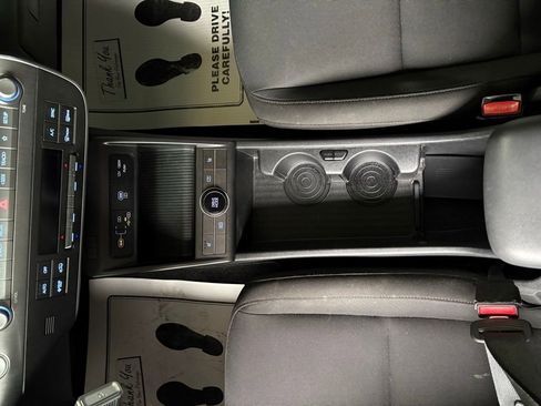 Used 2024 Hyundai Kona SEL image 35