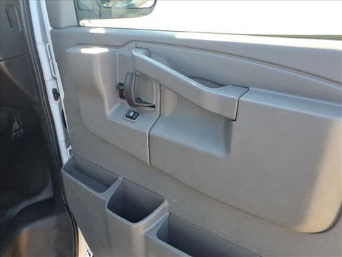 Used 2021 GMC Savana 2500 w/ Driver Convenience Package image 16