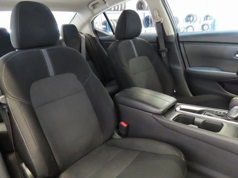 Used 2024 Nissan Sentra SV image 6