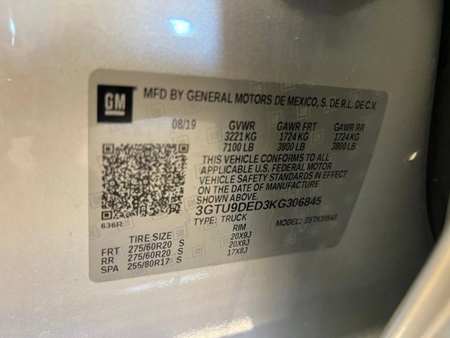 Used 2019 GMC Sierra 1500 SLT w/ SLT Premium Plus Package AWD/4WD image 26