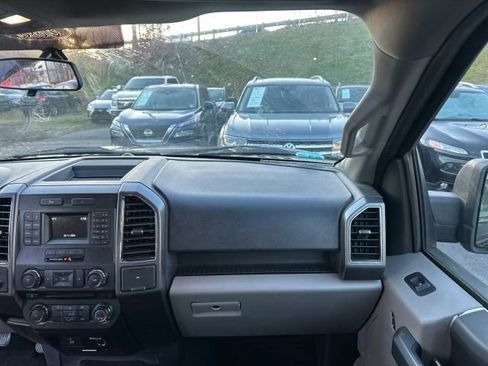 Used 2017 Ford F150 XLT image 35