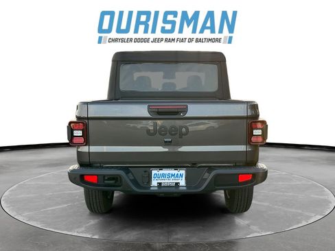 New 2025 Jeep Gladiator Sport image 5