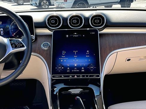 Used 2024 Mercedes-Benz C 300 Sedan image 7