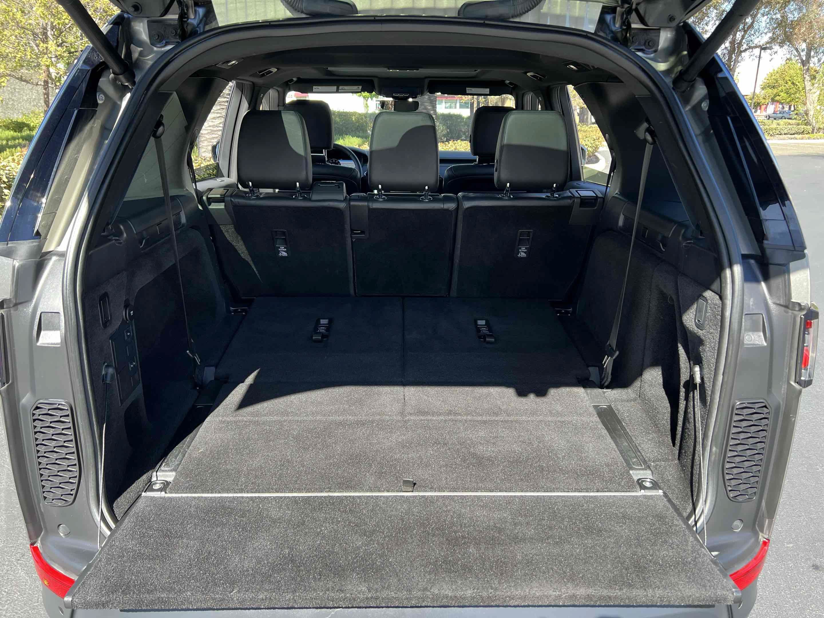 Used 2018 Land Rover Discovery HSE AWD/4WD image 81