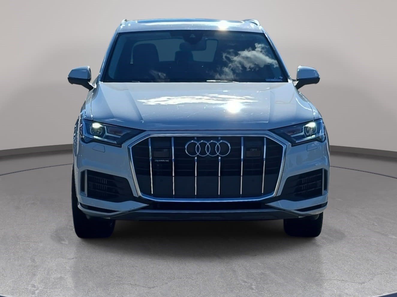 Used 2022 Audi Q7 3.0T Premium Plus w/ Premium Plus Package AWD/4WD image 2