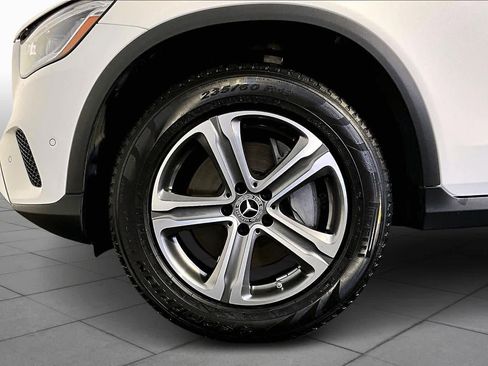 Used 2022 Mercedes-Benz GLC 300 4MATIC image 11