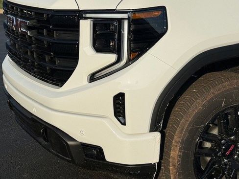 New 2026 GMC Sierra 1500 Elevation w/ Elevation Premium Package image 11