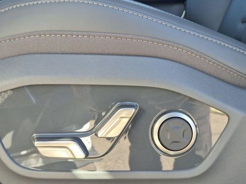 New 2026 Kia EV9 Wind image 12