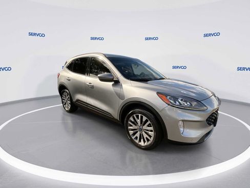 Used 2022 Ford Escape Titanium AWD/4WD image 2