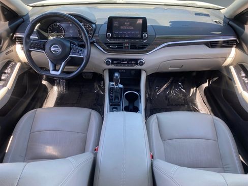 Used 2022 Nissan Altima 2.5 Platinum image 10