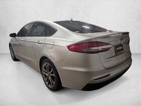 Used 2019 Ford Fusion Titanium image 8