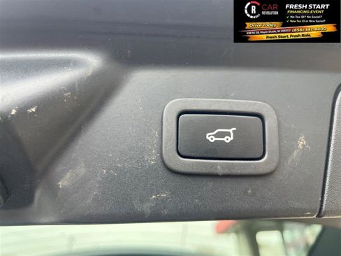 Used 2021 Land Rover Range Rover Velar S image 11