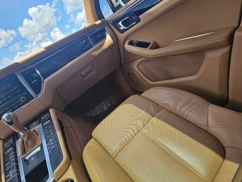 Used 2017 Porsche Macan S AWD/4WD image 18
