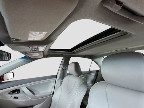 Used 2009 Toyota Camry Hybrid image 14