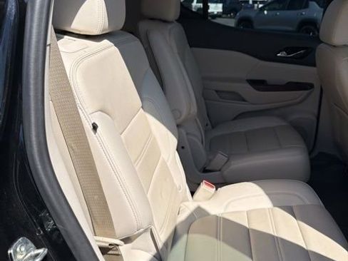 Used 2021 GMC Acadia Denali w/ Denali Ultimate Package image 21