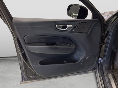Used 2024 Volvo XC60 B5 Plus w/ Protection Package Premier AWD/4WD image 7