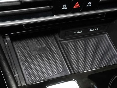 Used 2024 Volkswagen Atlas Cross Sport SE w/ Panoramic Sunroof Package AWD/4WD image 25