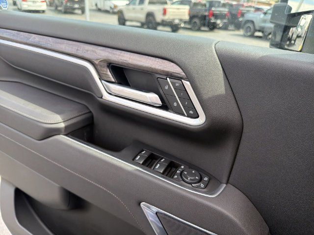 Certified 2025 Chevrolet Silverado 3500 LTZ w/ LTZ Premium Package AWD/4WD image 23