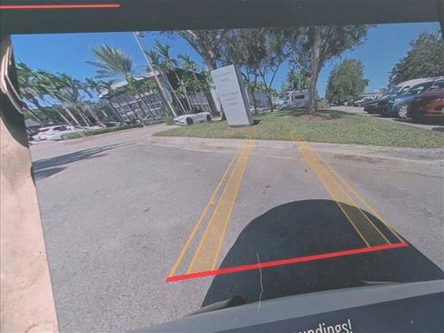 Used 2022 Mercedes-Benz EQS 450+ Sedan image 14