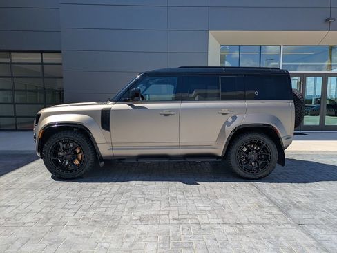 New 2026 Land Rover Defender 110 OCTA AWD/4WD image 8