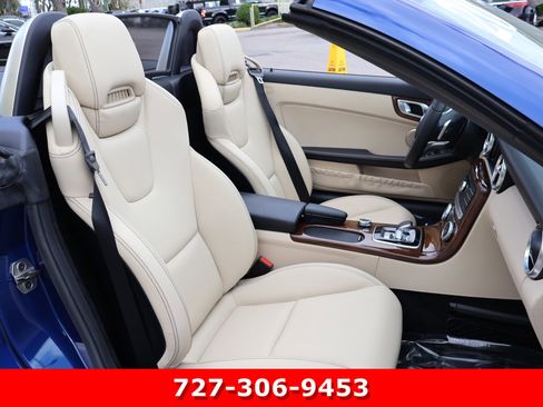 Certified 2020 Mercedes-Benz SLC 300 image 21