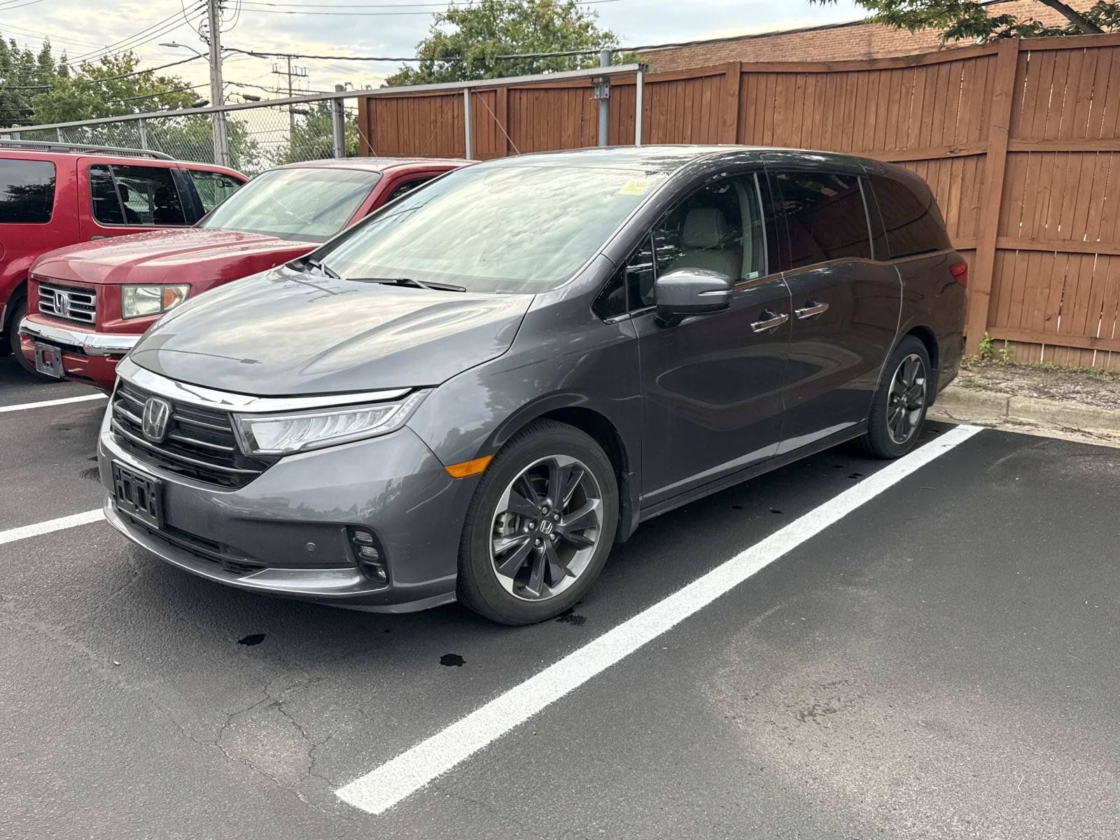 Certified 2024 Honda Odyssey Elite image 2