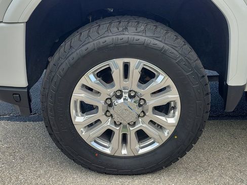 Certified 2023 GMC Sierra 2500 Denali w/ Denali Ultimate Package AWD/4WD image 11