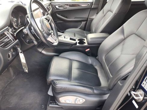 Used 2020 Porsche Macan image 6
