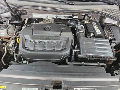 Used 2019 Volkswagen Tiguan SE FWD image 43