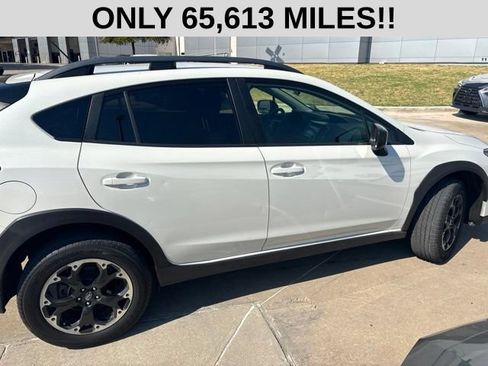 Used 2021 Subaru Crosstrek 2.0i AWD/4WD image 2