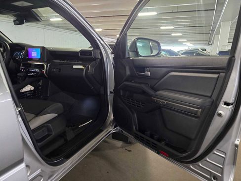 New 2025 Toyota Tacoma TRD Off-Road image 10