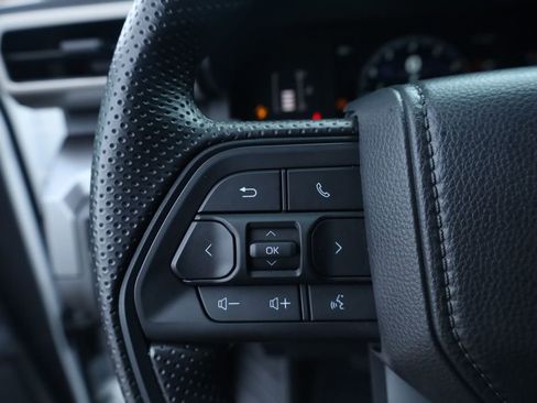 Used 2025 Toyota Tacoma SR5 image 21