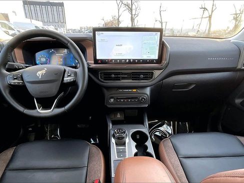 Certified 2025 Ford Bronco Sport Outer Banks w/ Outer Banks Tech Package+ image 14