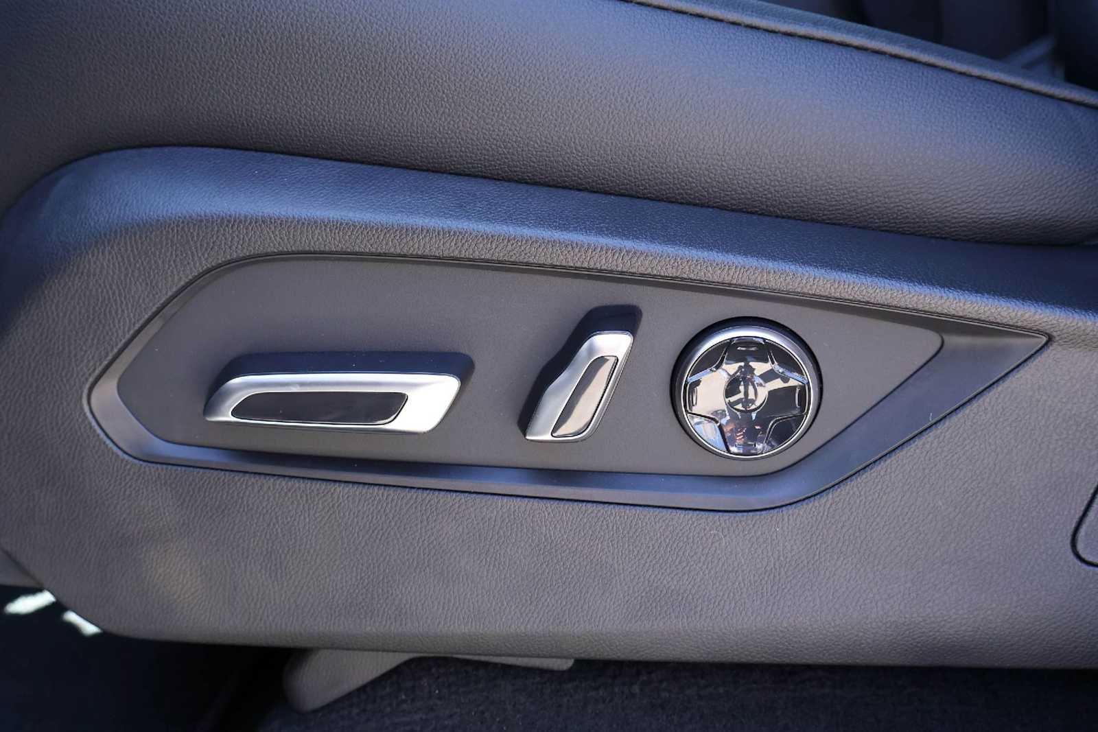 Certified 2026 Acura MDX FWD image 24