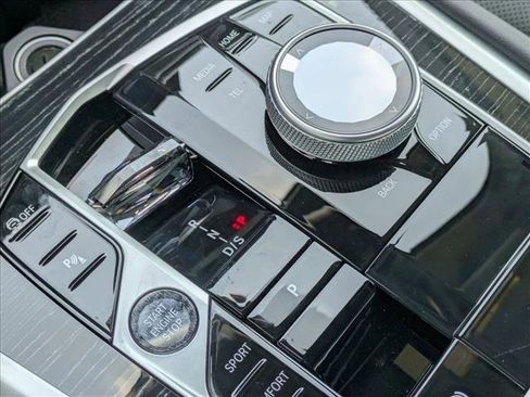 Used 2025 BMW X6 M60i image 12