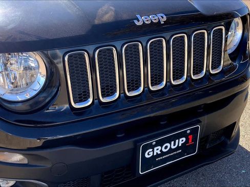 Used 2018 Jeep Renegade Latitude image 28