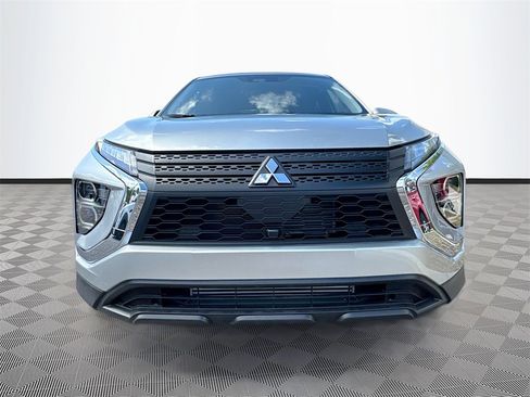 Used 2025 Mitsubishi Eclipse Cross ES image 2