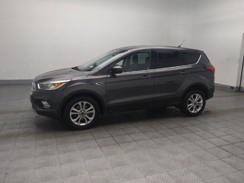 Used 2019 Ford Escape SE FWD image 2