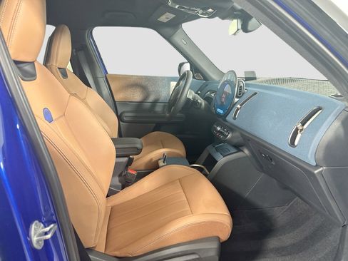 Certified 2025 MINI Cooper Countryman S w/ Comfort Package Max image 32