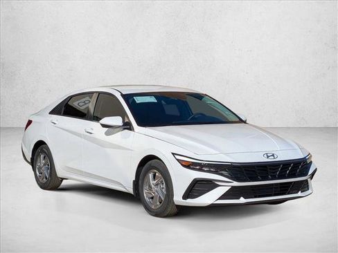 New 2026 Hyundai Elantra SE image 7