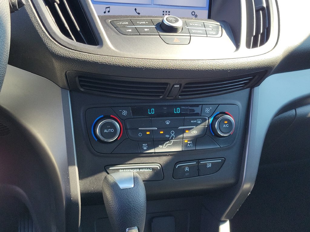 Certified 2017 Ford Escape SE w/ Equipment Group 201A FWD image 28