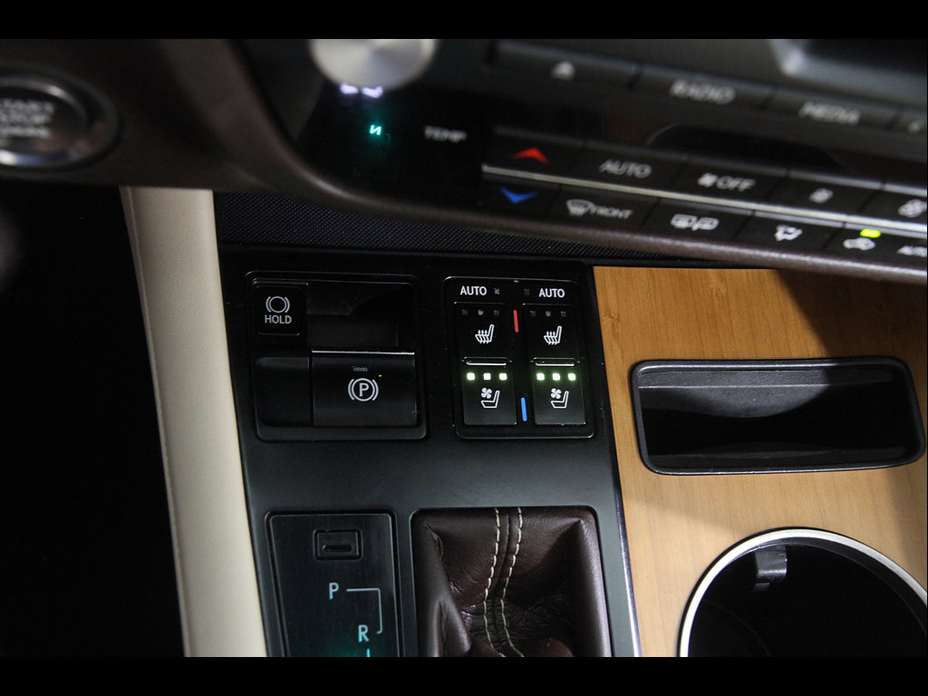 Used 2020 Lexus RX 350 AWD w/ Premium Package image 17