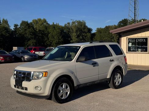 Used 2011 Ford Escape XLT FWD image 13