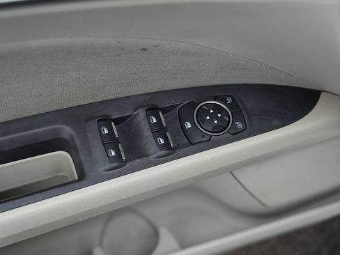 Used 2018 Ford Fusion SE FWD image 20