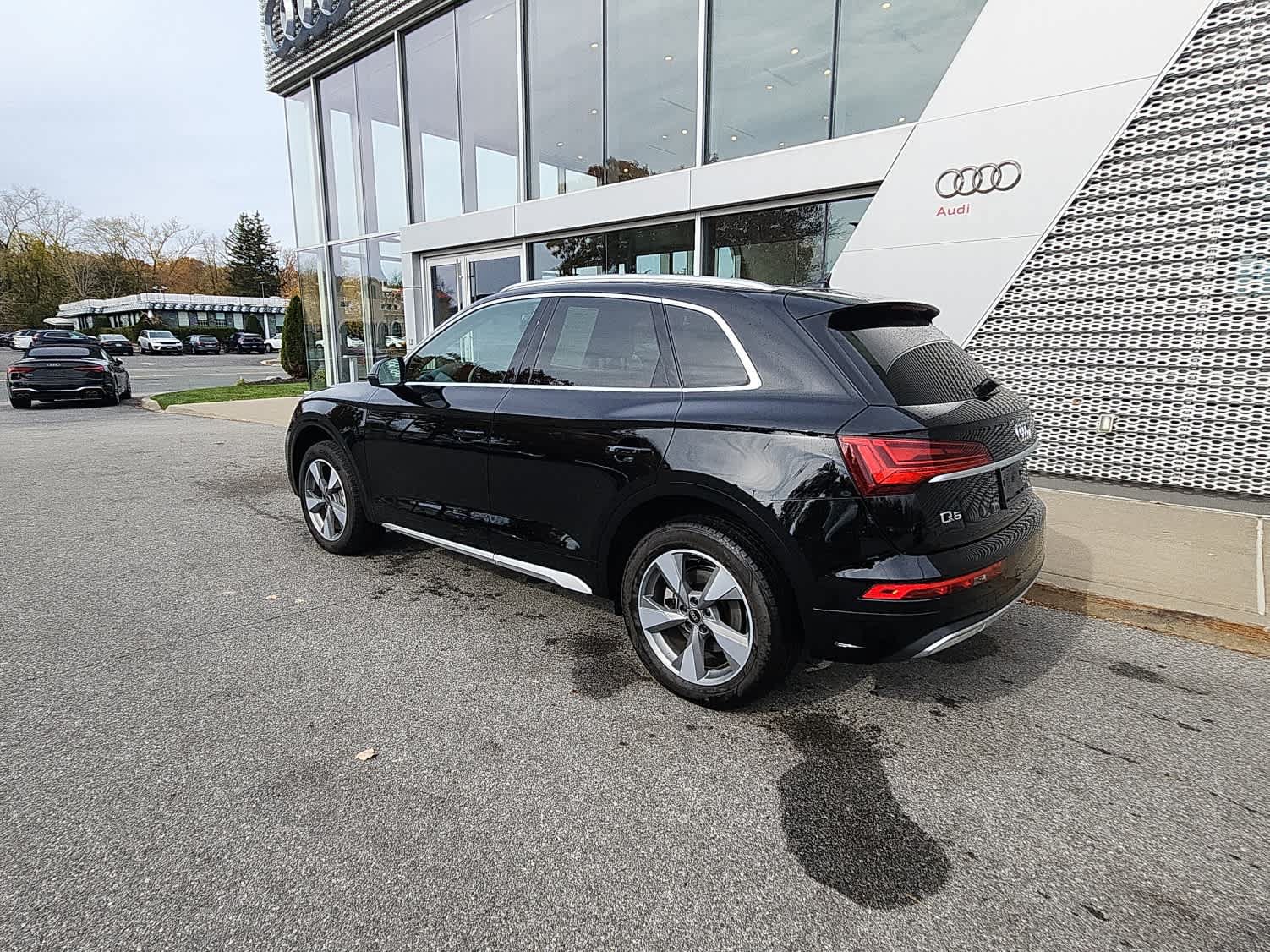 Used 2023 Audi Q5 2.0T Premium Plus w/ Premium Plus Package AWD/4WD image 7