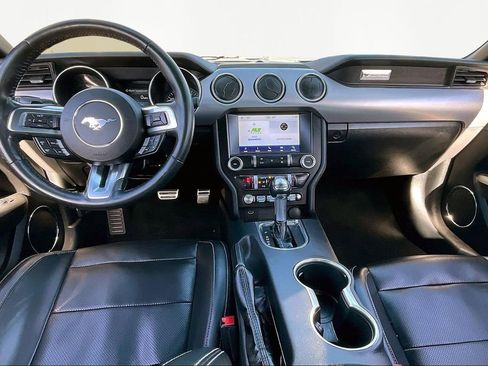 Used 2021 Ford Mustang Premium image 7