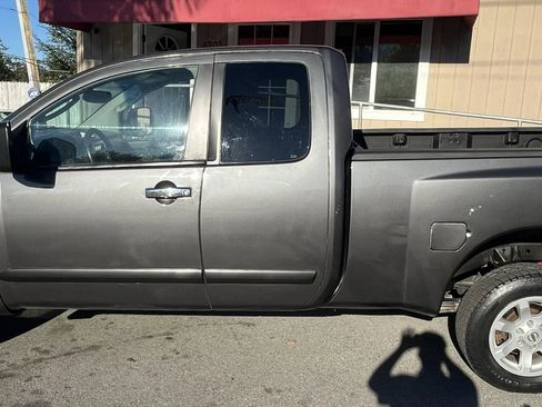 Used 2004 Nissan Titan SE w/ (Bed) Utility Bed Pkg image 4